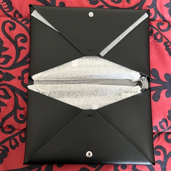 MICHAEL KORS Empire Logo Signature Silver-Tone Hardware 3-in-1 Black Wallet NWT - Picture 7 of 16